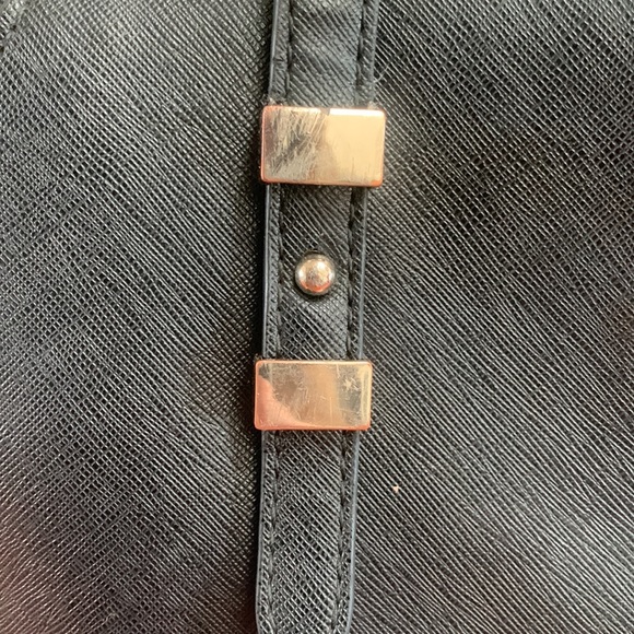 Black GUESS Tote Handbag Purse - Picture 4 of 14